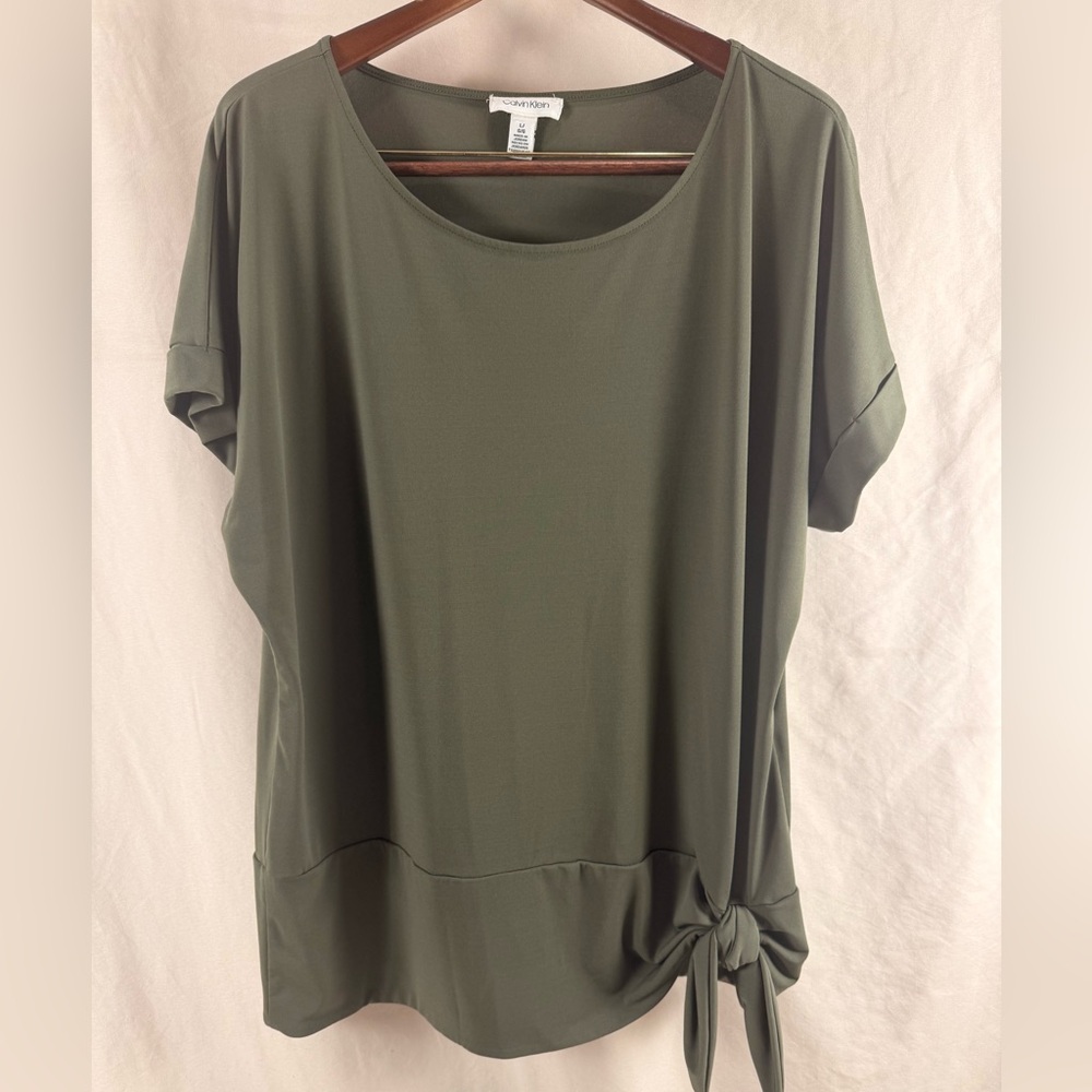 Calvin Klein Olive Short Sleeve Top with Knot -053